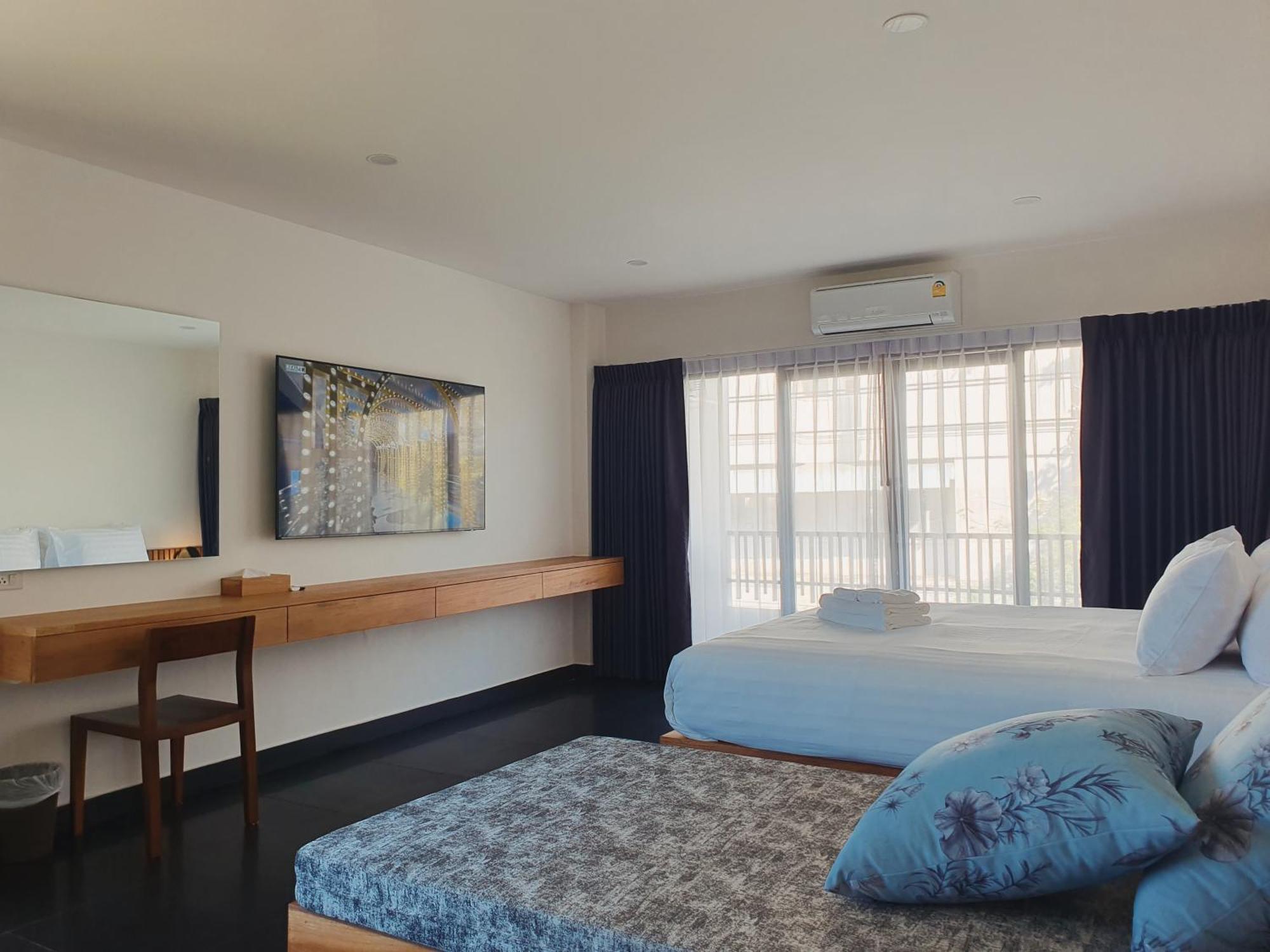 The Sila Suites - Intrawarorot Chiang Mai Extérieur photo