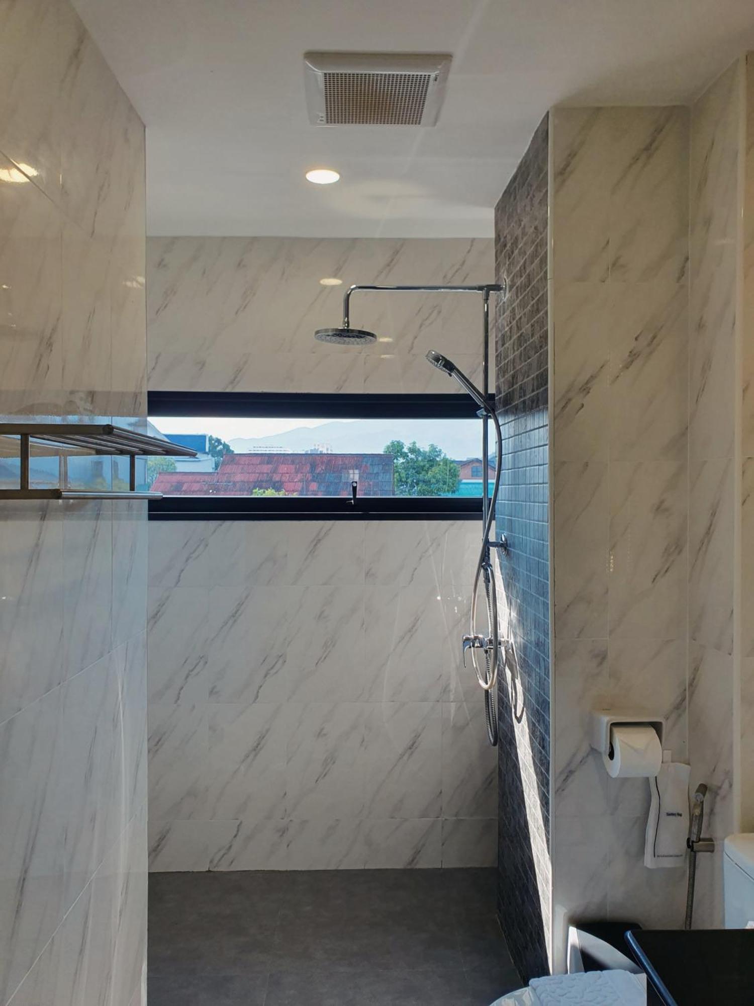 The Sila Suites - Intrawarorot Chiang Mai Extérieur photo