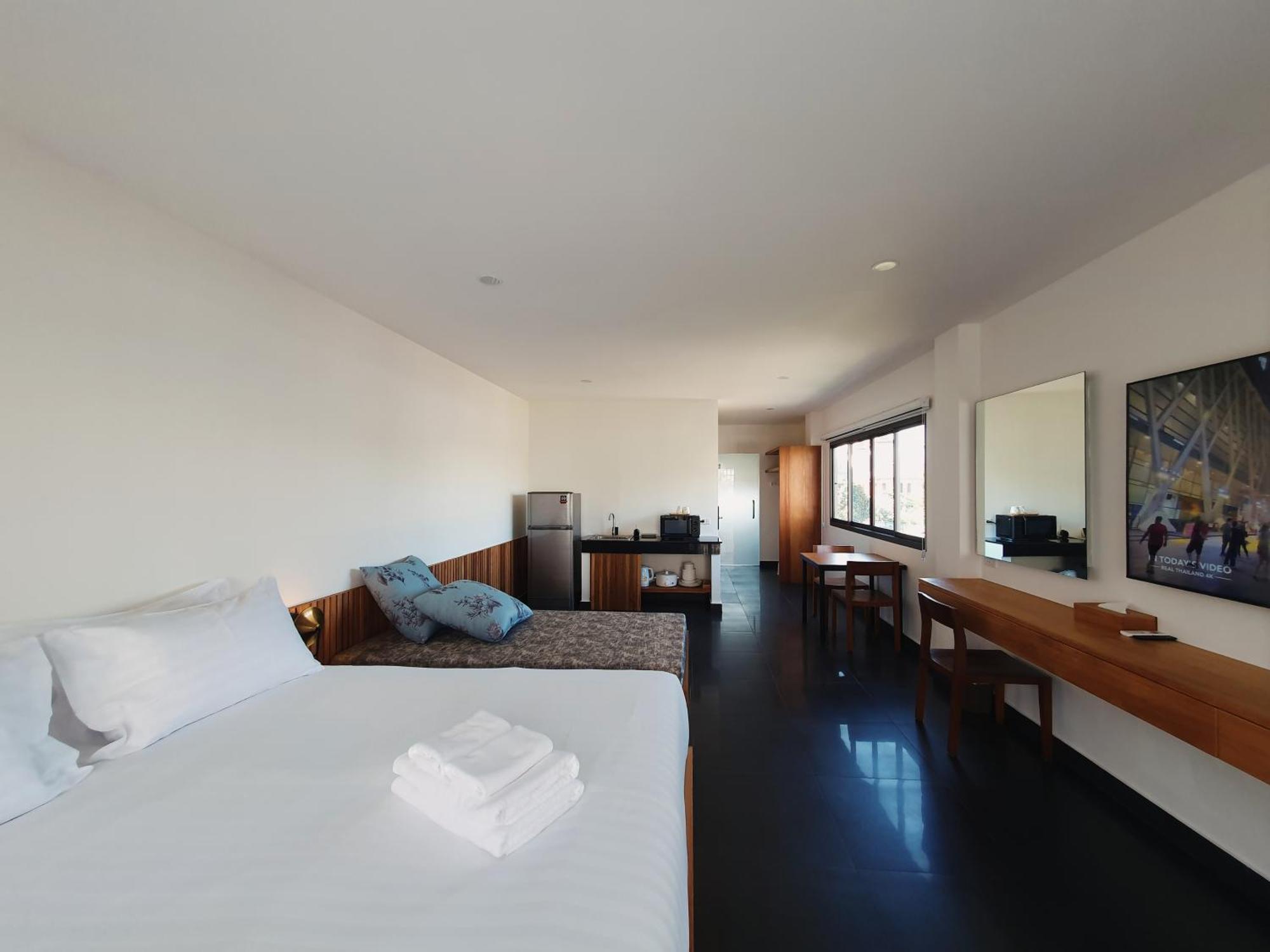 The Sila Suites - Intrawarorot Chiang Mai Extérieur photo
