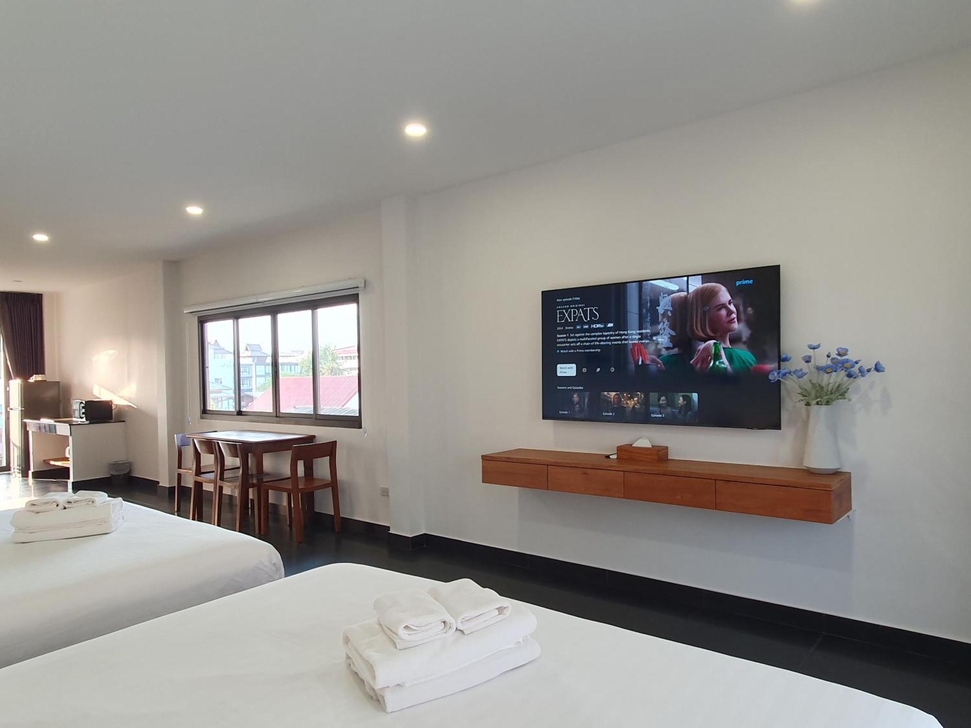 The Sila Suites - Intrawarorot Chiang Mai Extérieur photo