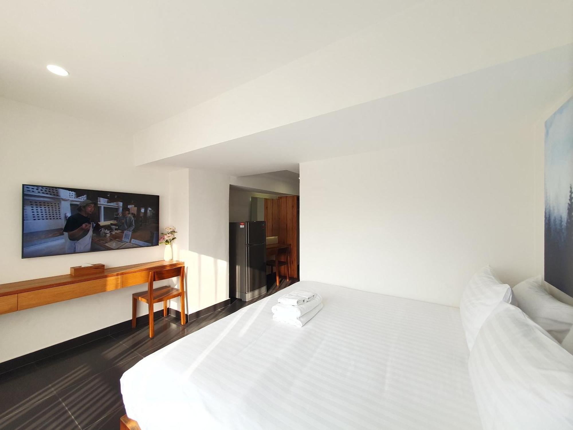 The Sila Suites - Intrawarorot Chiang Mai Extérieur photo